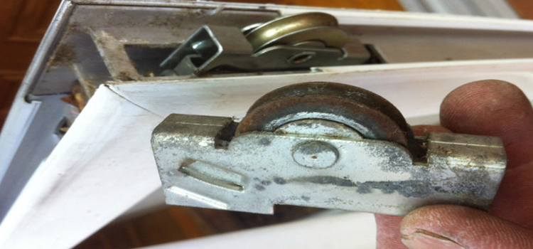 screen door roller repair in Gustine